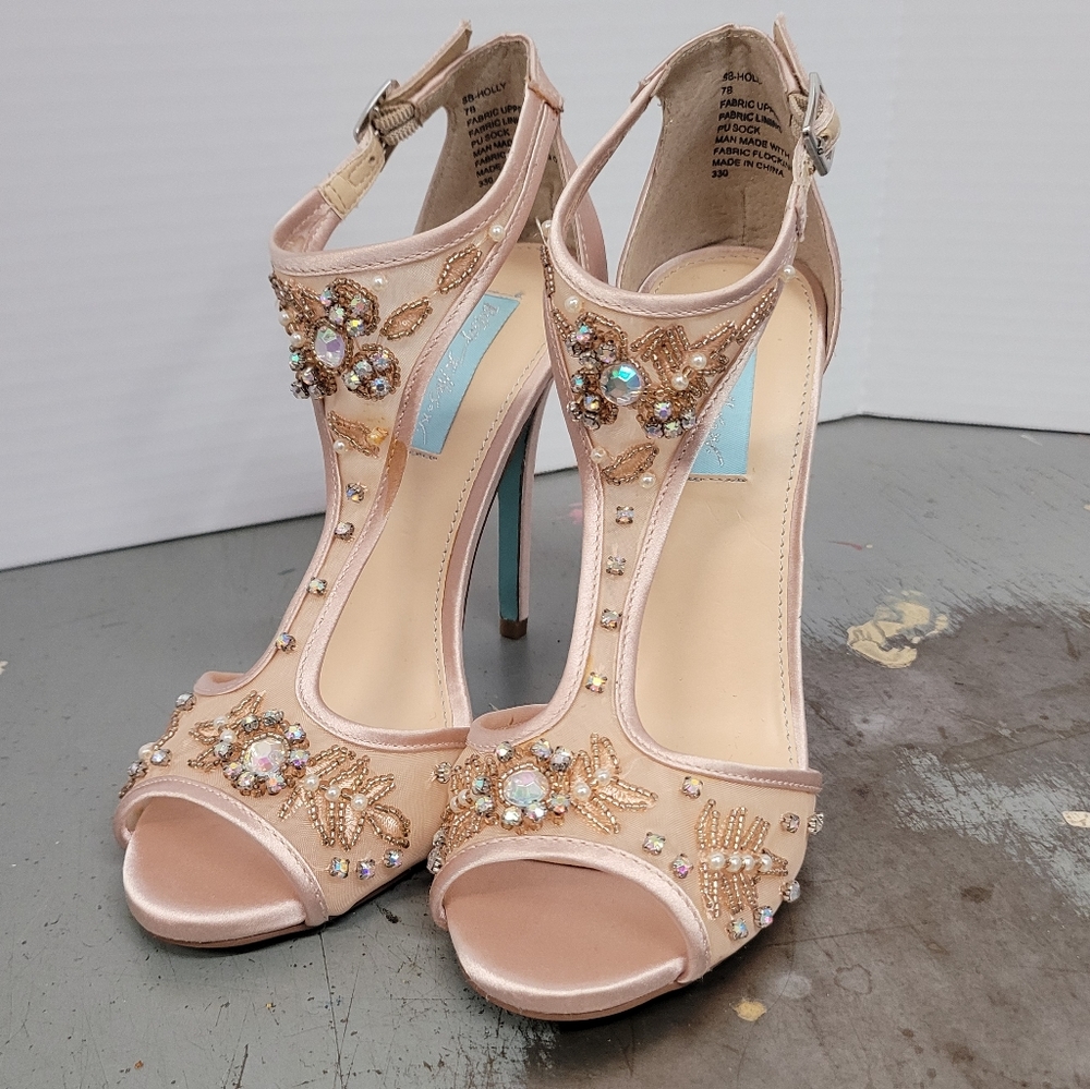 BLUE BY BETSY JOHNSON SB HOLLY HEELS CHAMPAGNE RHINESTONES SZ 7, heel 4.5  inch.